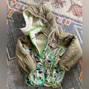 Patagonia 5T Reversible tribble jacket -wild forest print